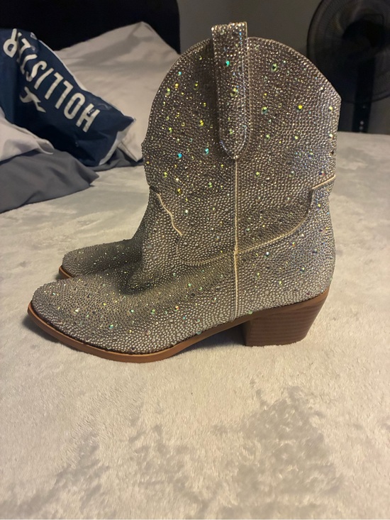 Amazon Shoes - Amazon Silver Rhinestone Western Ankle Boots